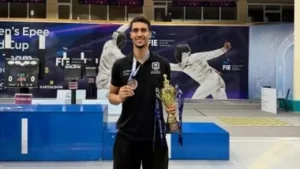 إسلام أسامة يحقق برونزية كأس العالم للناشئين في سيف المبارزة بأوزبكستان